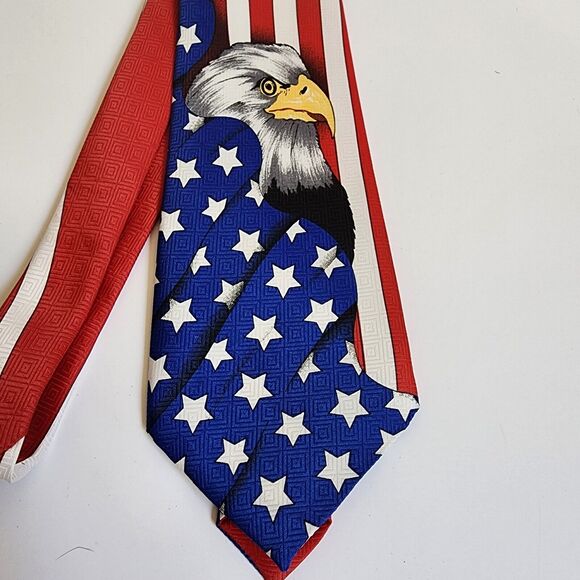 E. Graziano Eagle American Flag Tie Red White Blue Mens Necktie 4" x 59" - Picture 2 of 4